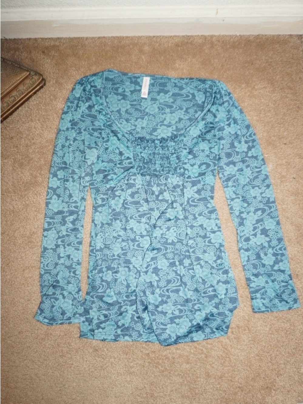 Xhilaration Teal Floral Long Sleeve Scoop Neck Top